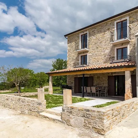 Luka * ברטוניגלה